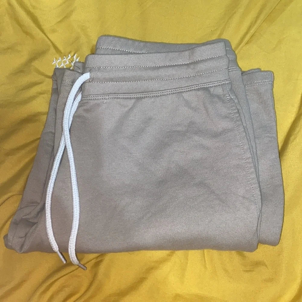 Pink Floyd tan sweatpants - Picture 4 of 4